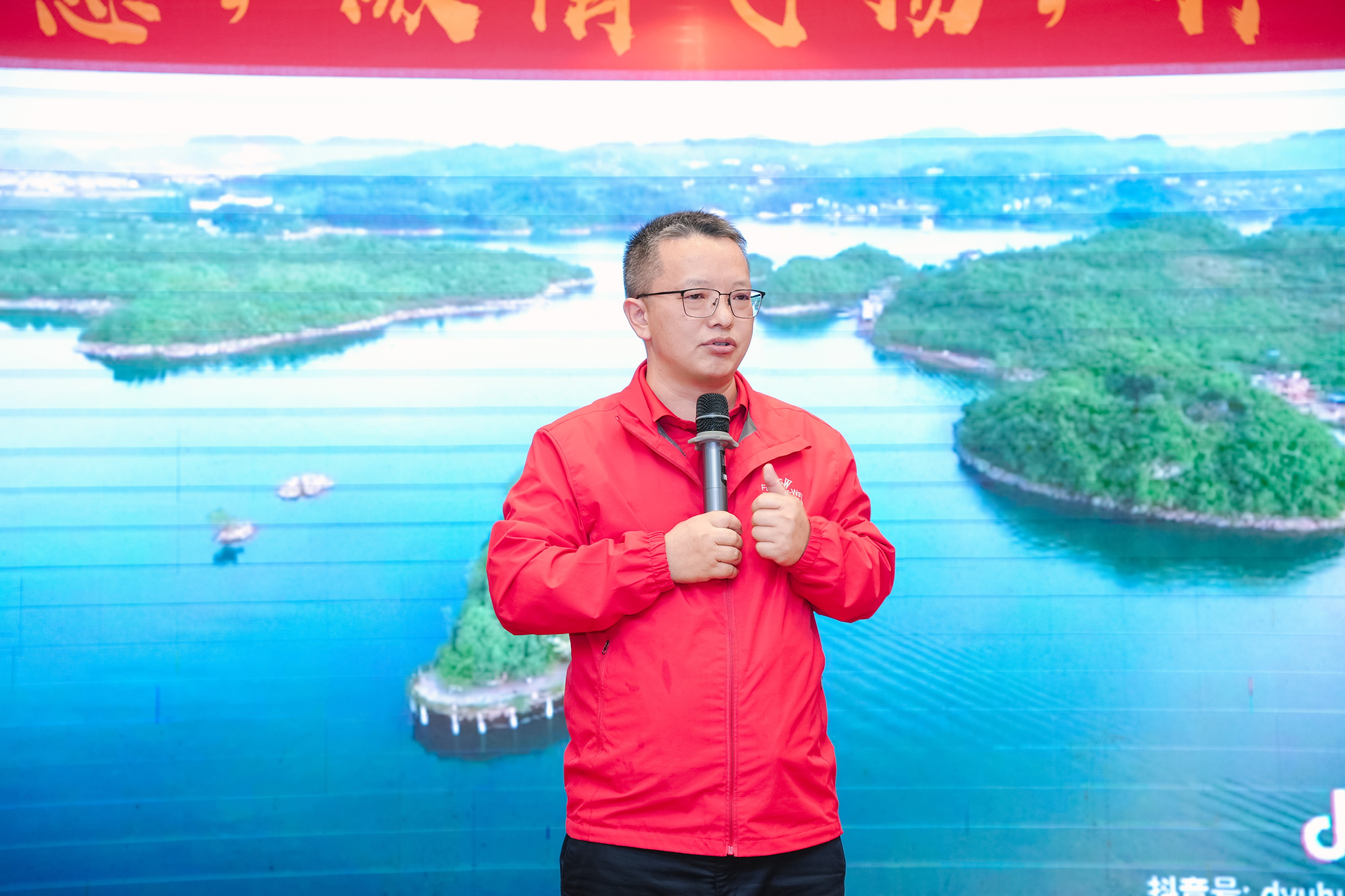 DSC05768-opq3456675077 DSC05768-opq3456675077